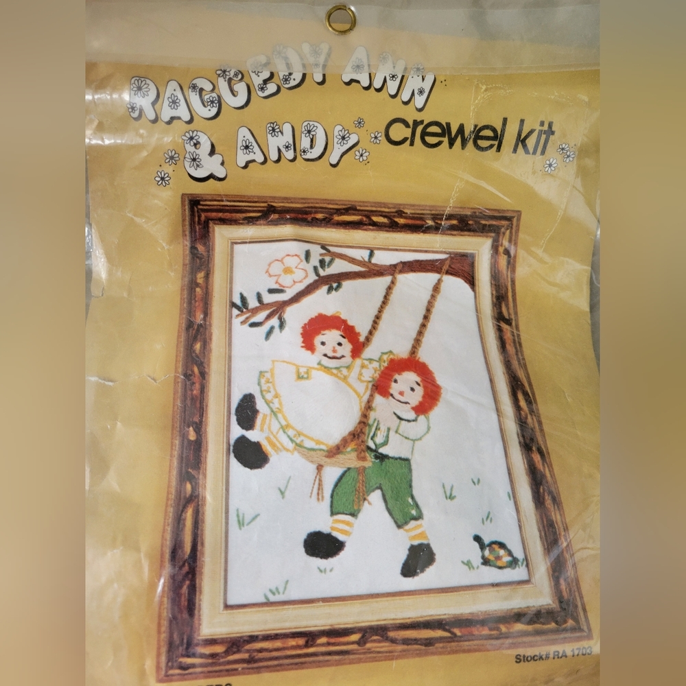 Vintage Raggedy Ann & Andy Cross Stitch Embroidery  Crewel Kit